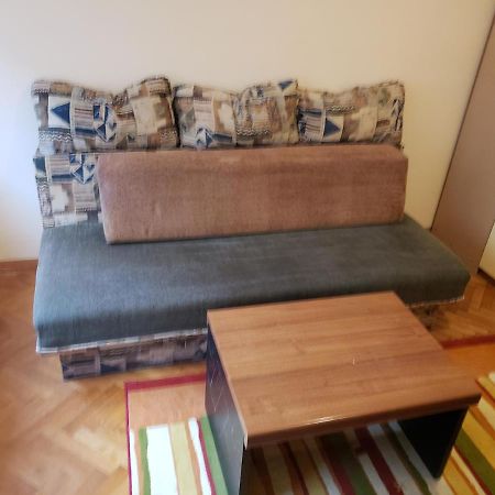 Private Cozy Room 1 With Shared Kitchen In Appartment, Downtown Beograd Bagian luar foto