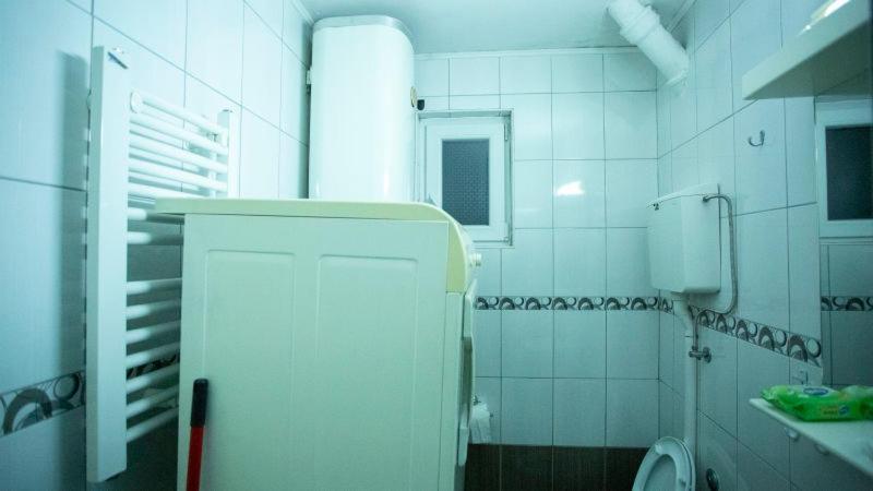 Private Cozy Room 1 With Shared Kitchen In Appartment, Downtown Beograd Bagian luar foto