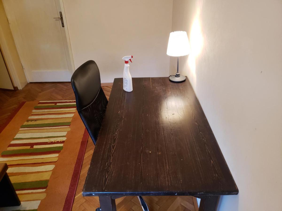 Private Cozy Room 1 With Shared Kitchen In Appartment, Downtown Beograd Bagian luar foto