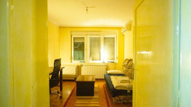 Private Cozy Room 1 With Shared Kitchen In Appartment, Downtown Beograd Bagian luar foto