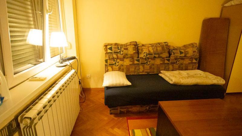 Private Cozy Room 1 With Shared Kitchen In Appartment, Downtown Beograd Bagian luar foto